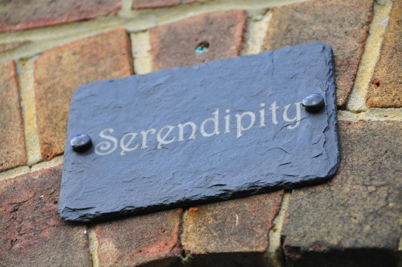 Serendipity Бродстеърс Екстериор снимка